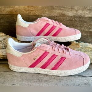 Iconic Pink Adidas Gazelle Sneakers Classic Style with a Pop! Unisex W8-M 6.5
